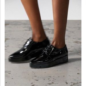 karla welch x tamara mellon antidote oxford shoe